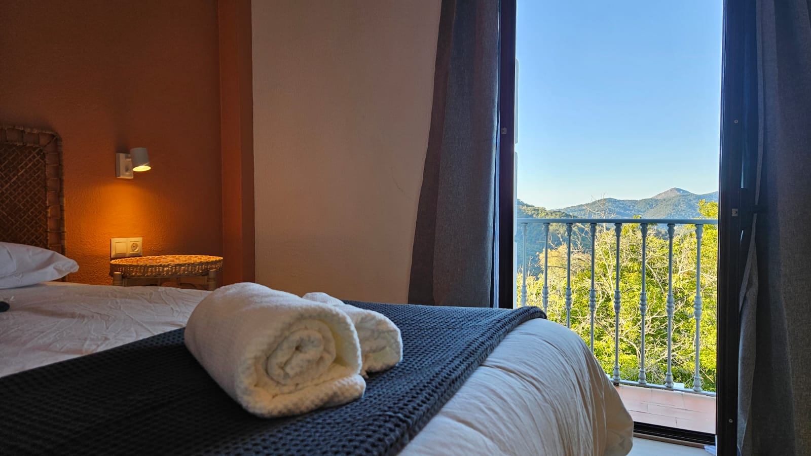 Retiro de Nutrición Natural, Yoga terapéutico y Shiatsu en Hotel Rural Mirador de Jubrique